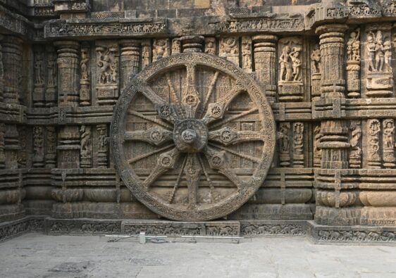 konark sun temple wheel