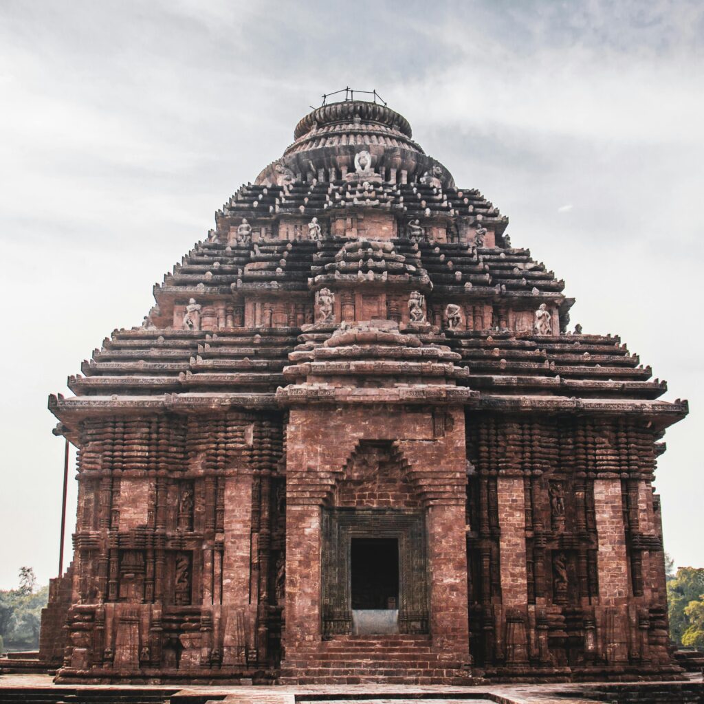 konark sun temple wheel